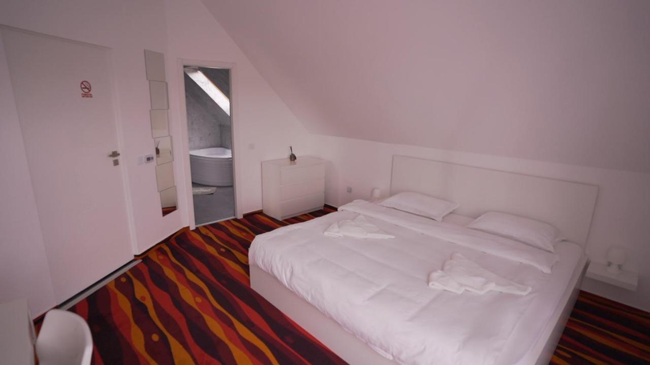 Vivo House Bed & Breakfast Târgu-Mureş Eksteriør bilde